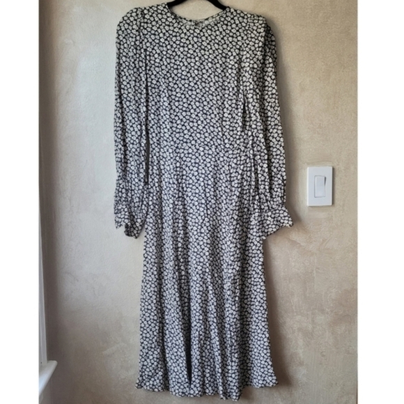 REFORMATION JOSEPHINE DRESS IN QUITO FLORAL PRINT - Picture 6 of 10